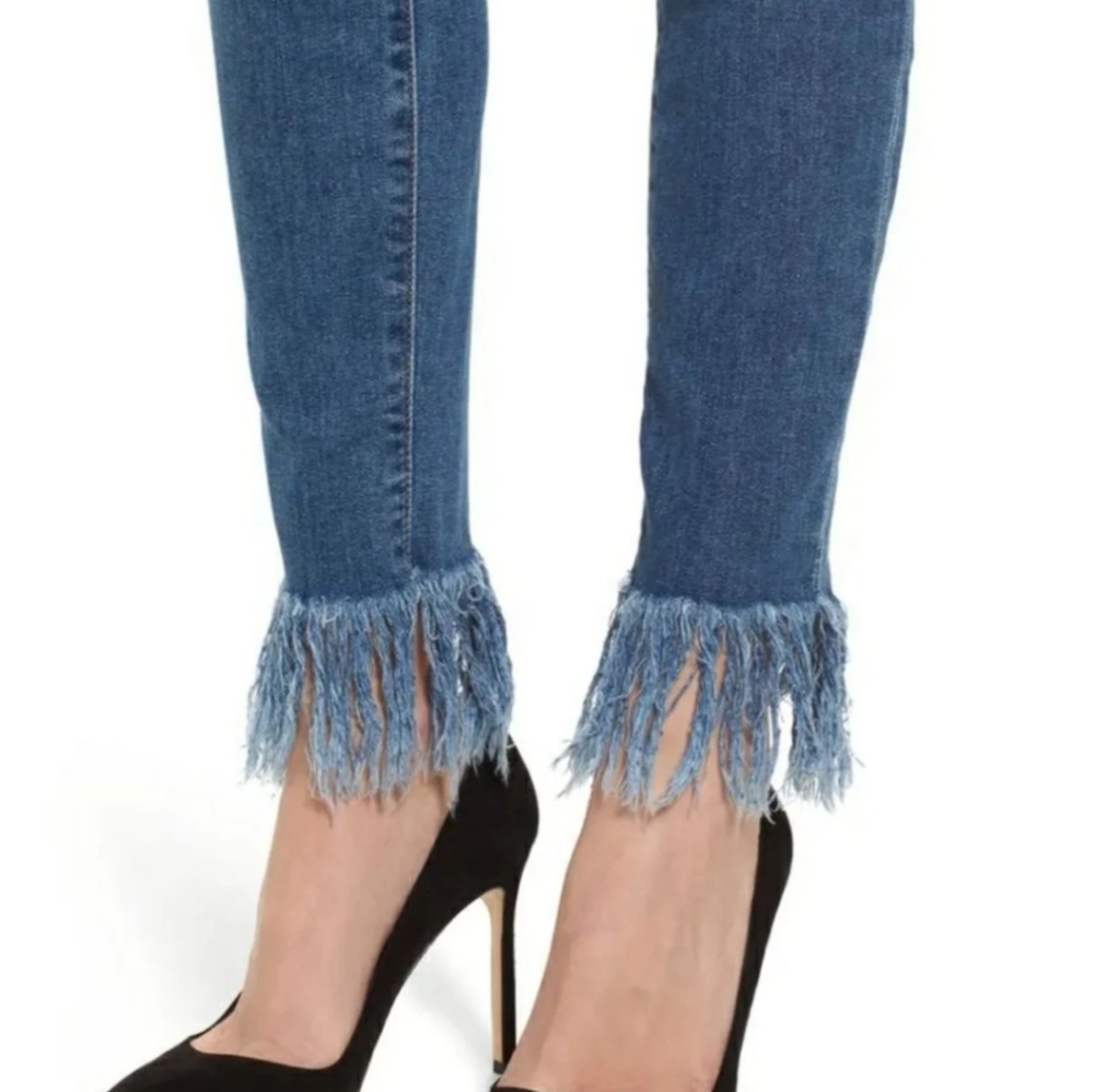Good American Good Waist Frayed Skinny Jeans